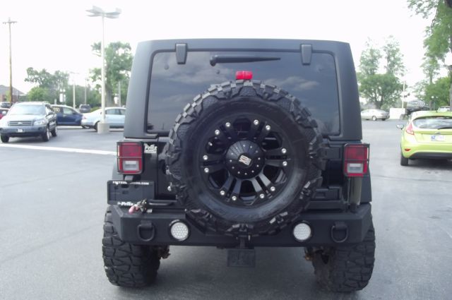 Jeep Wrangler 2011 photo 10