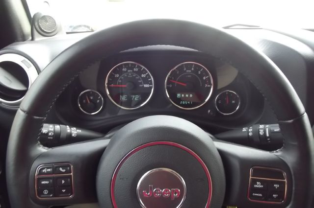 Jeep Wrangler 2011 photo 18