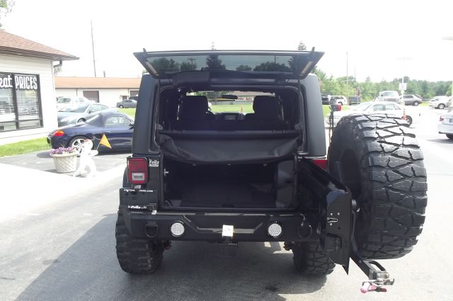 Jeep Wrangler 2011 photo 20