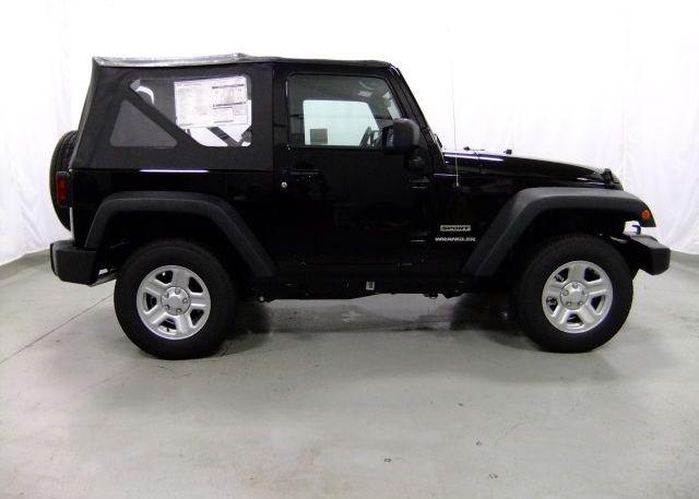 Jeep Wrangler 2011 photo 2