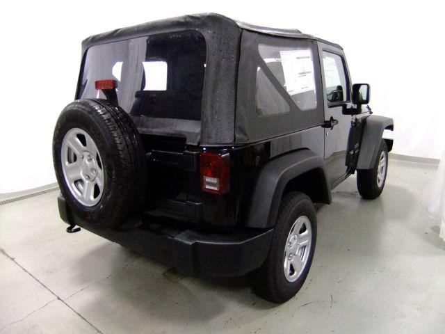 Jeep Wrangler 2011 photo 3