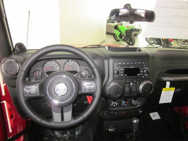 Jeep Wrangler 2011 photo 5