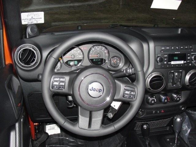 Jeep Wrangler 2011 photo 4