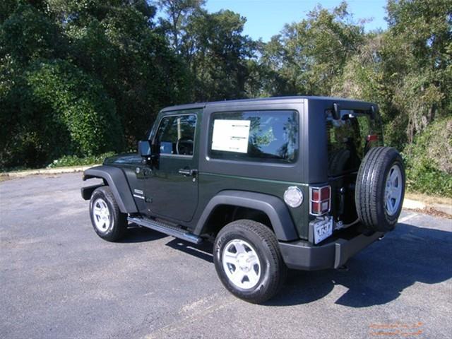 Jeep Wrangler 2011 photo 1