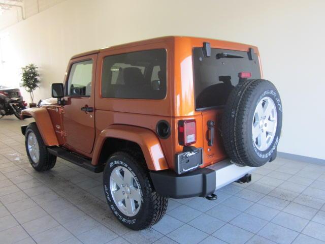 Jeep Wrangler 2011 photo 2