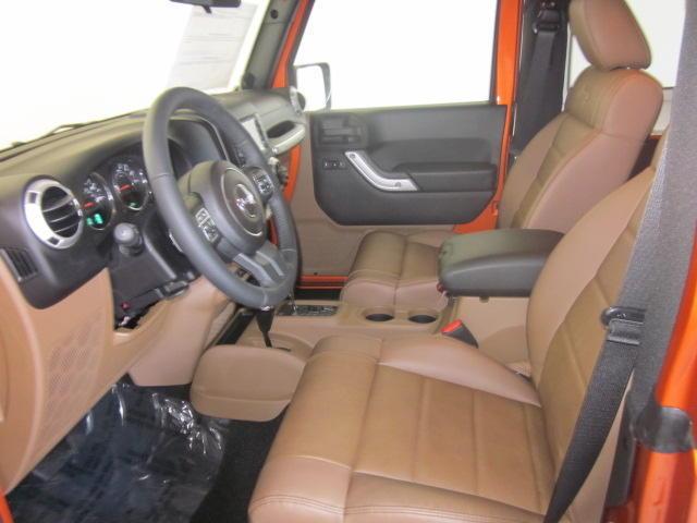 Jeep Wrangler 2011 photo 3