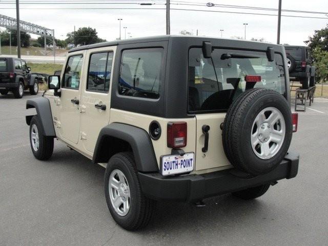 Jeep Wrangler 2011 photo 3