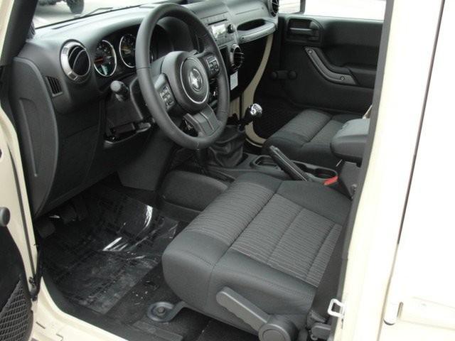 Jeep Wrangler 2011 photo 5