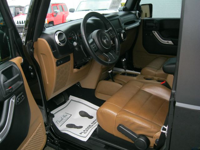 Jeep Wrangler 2011 photo 12