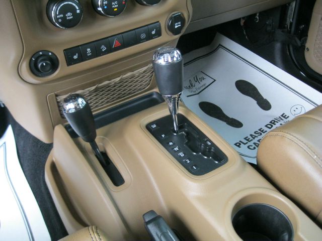 Jeep Wrangler 2011 photo 6