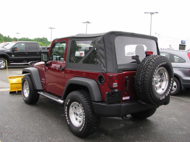 Jeep Wrangler 2011 photo 1