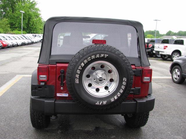 Jeep Wrangler 2011 photo 8