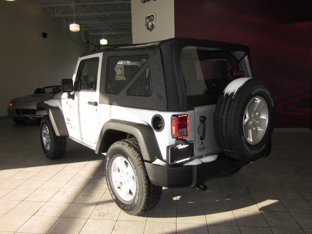 Jeep Wrangler 2011 photo 2