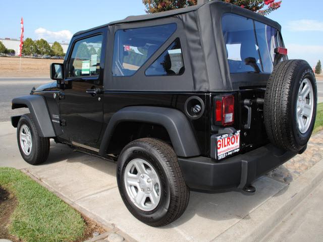 Jeep Wrangler 2011 photo 2