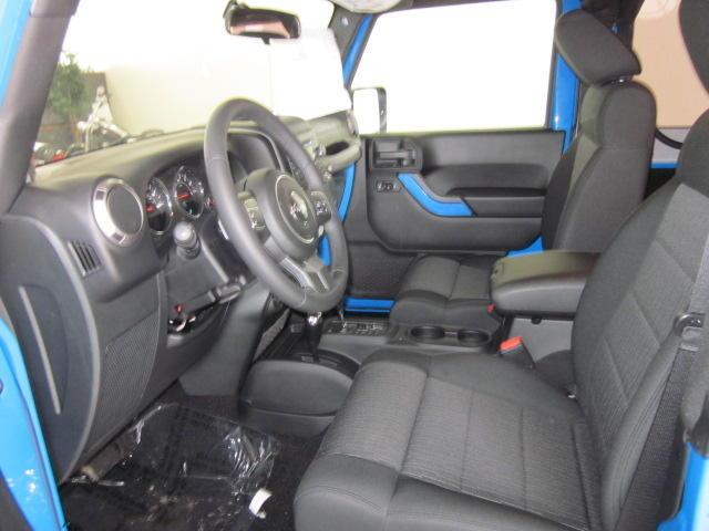 Jeep Wrangler 2011 photo 3