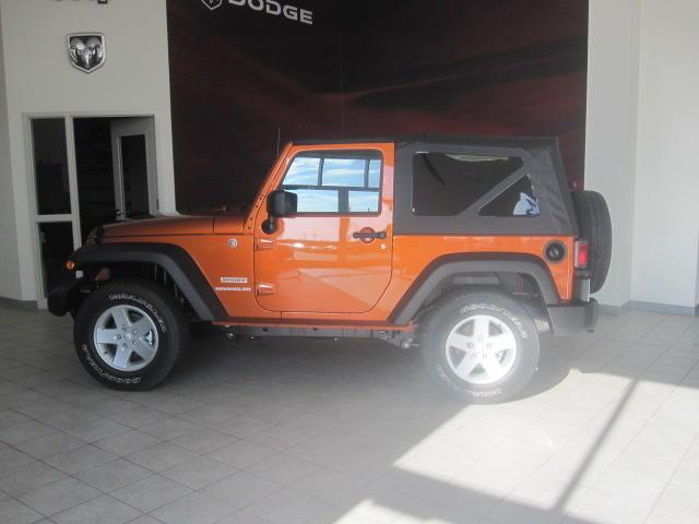 Jeep Wrangler 2011 photo 1