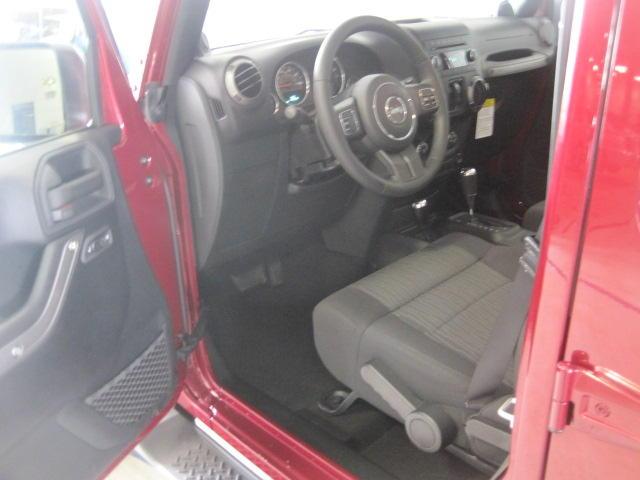 Jeep Wrangler 2011 photo 3