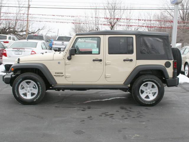 Jeep Wrangler 2011 photo 3