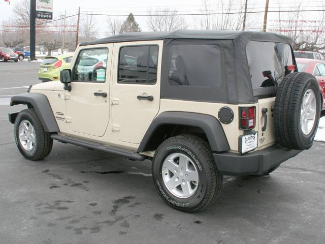 Jeep Wrangler 2011 photo 4