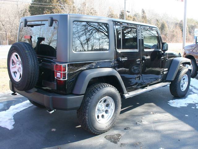 Jeep Wrangler 2011 photo 1