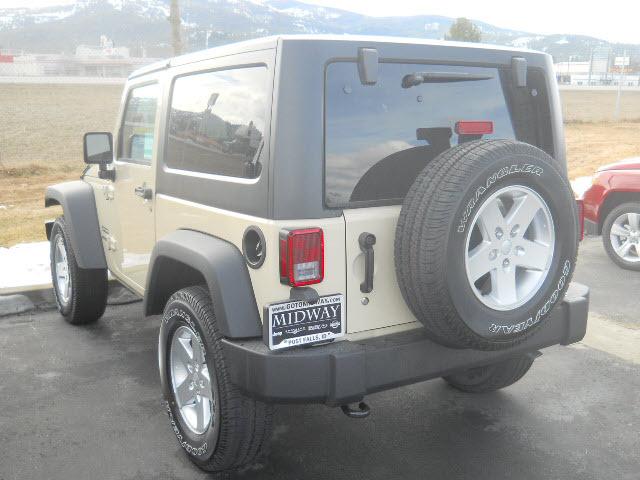 Jeep Wrangler 2011 photo 2