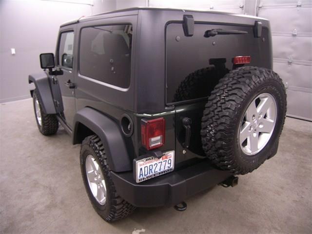 Jeep Wrangler 2011 photo 16