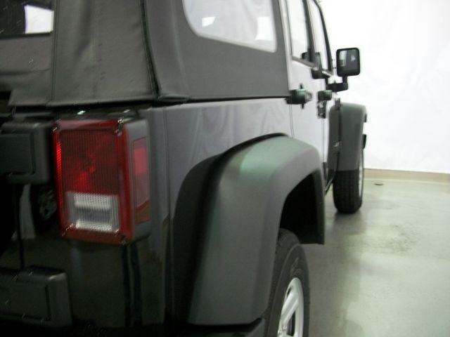 Jeep Wrangler 2011 photo 4