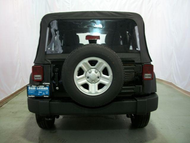 Jeep Wrangler 2011 photo 5