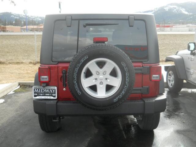 Jeep Wrangler 2011 photo 4