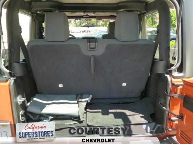 Jeep Wrangler 2011 photo 8