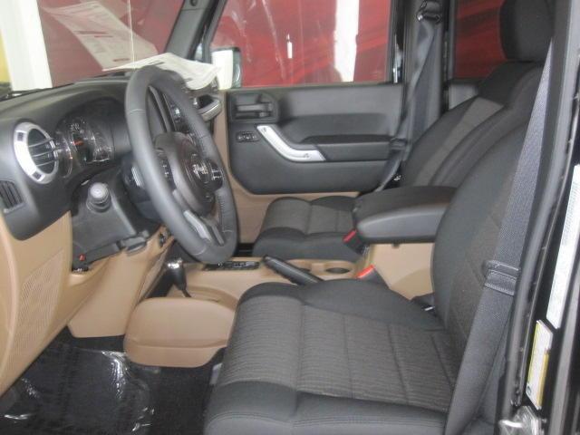 Jeep Wrangler 2011 photo 3