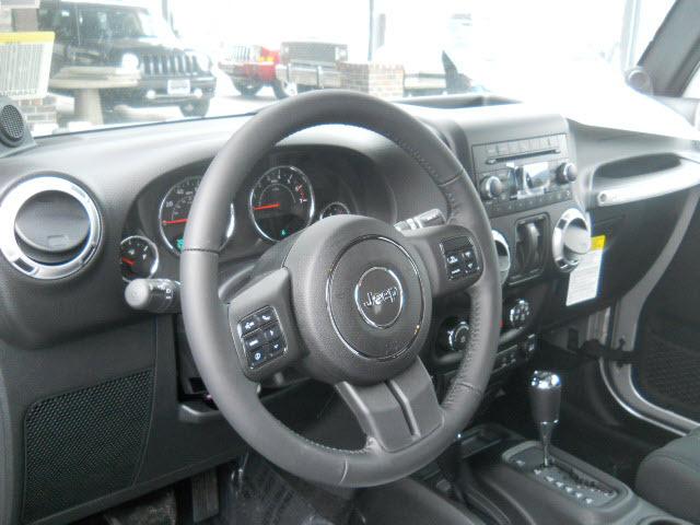 Jeep Wrangler 2011 photo 5