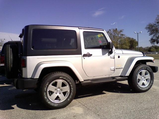 Jeep Wrangler 2011 photo 2