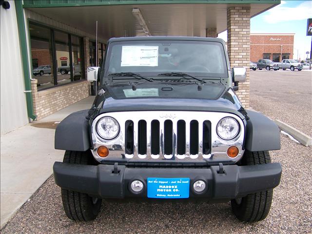 Jeep Wrangler 2011 photo 1