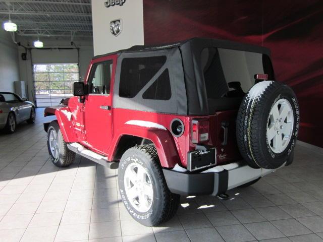 Jeep Wrangler 2011 photo 2