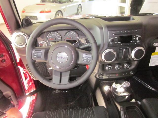 Jeep Wrangler 2011 photo 5