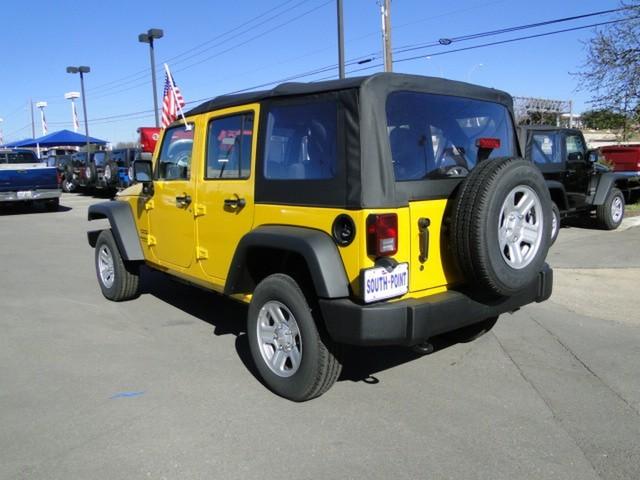 Jeep Wrangler 2011 photo 2