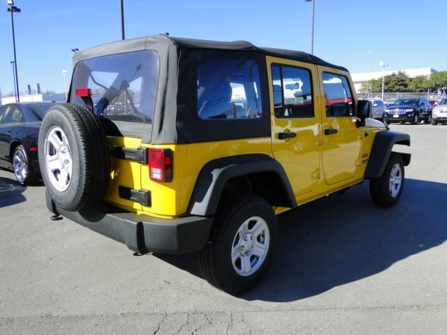 Jeep Wrangler 2011 photo 1