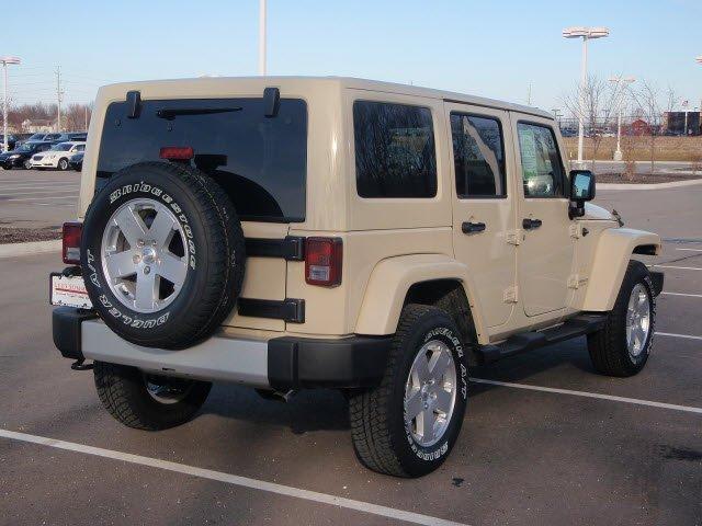 Jeep Wrangler 2011 photo 2