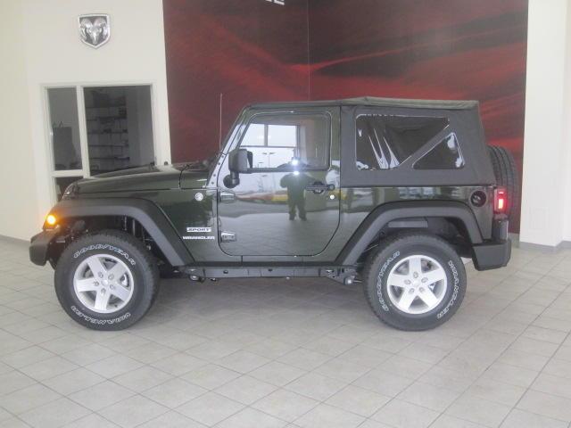 Jeep Wrangler 2011 photo 1