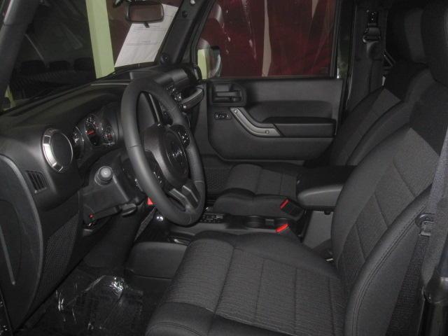 Jeep Wrangler 2011 photo 3