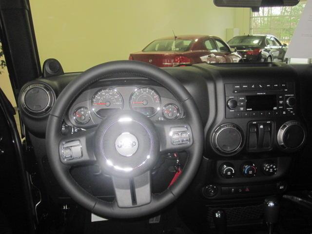 Jeep Wrangler 2011 photo 5