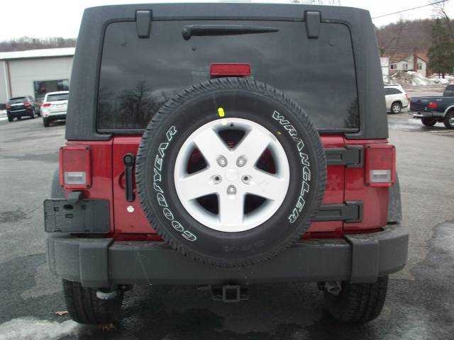 Jeep Wrangler 2011 photo 3