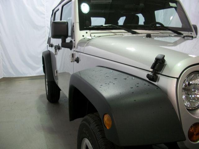 Jeep Wrangler 2011 photo 1