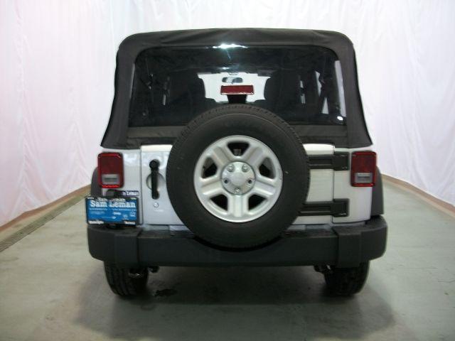 Jeep Wrangler 2011 photo 5