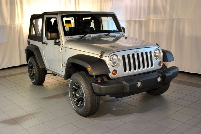 Jeep Wrangler 2011 photo 10