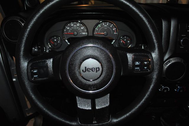 Jeep Wrangler 2011 photo 6