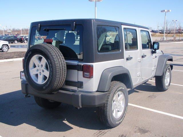 Jeep Wrangler 2011 photo 2