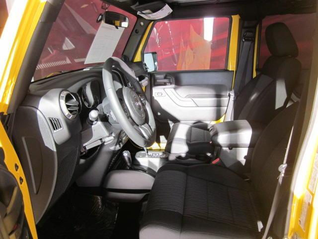 Jeep Wrangler 2011 photo 3