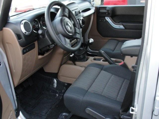 Jeep Wrangler 2011 photo 4